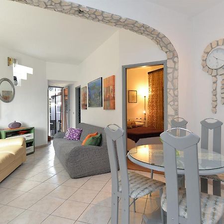 Apartments Jadranka 1279 Pomer Bagian luar foto