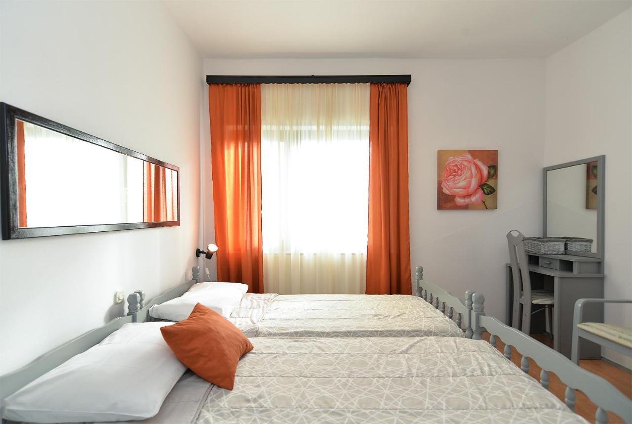 Apartments Jadranka 1279 Pomer Bagian luar foto