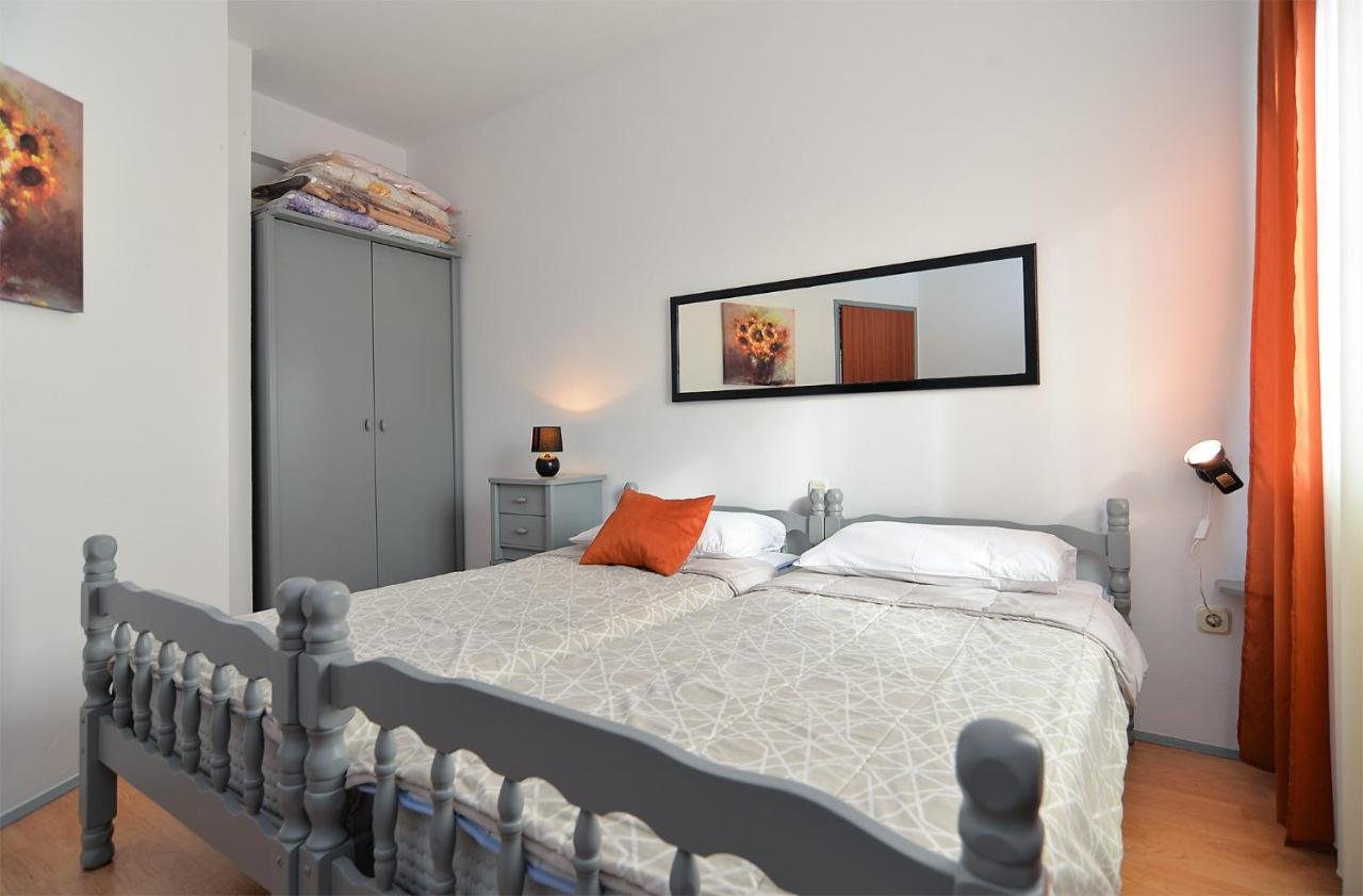 Apartments Jadranka 1279 Pomer Bagian luar foto